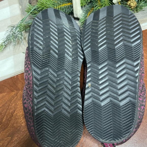 Sorel Go Bodega Run Puffer Faux Fur Epic Plum Leopard Indoor Outdoor Slipper 9 - Picture 6 of 7